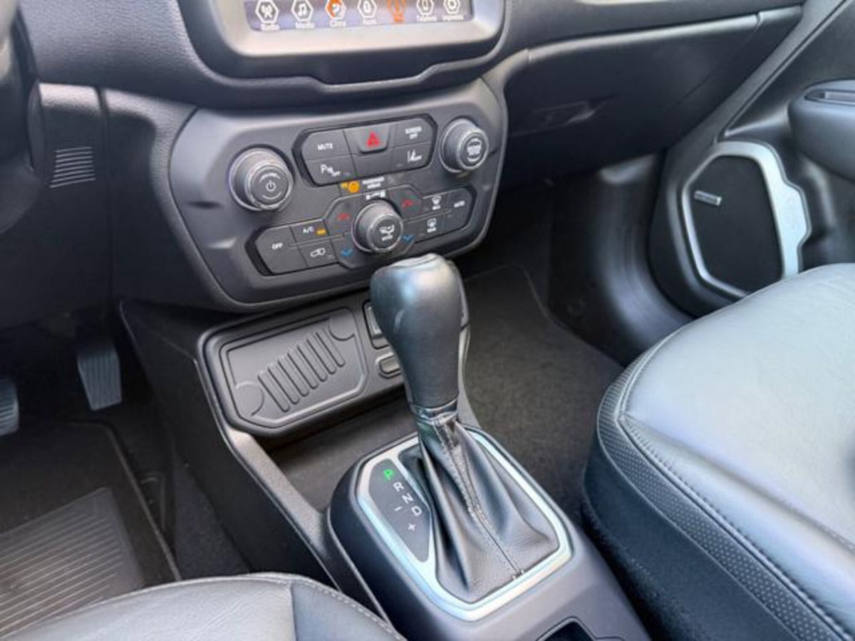 Jeep Renegade 1.3 T4 DDCT 80th Anniversary (20)