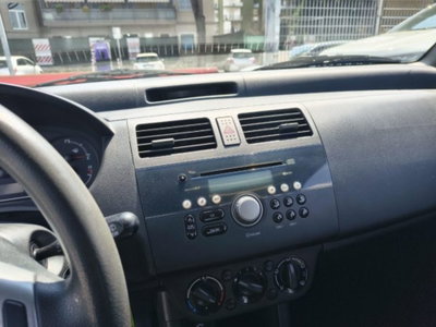 Suzuki Swift 1.3 DDiS 5p. GL (9)