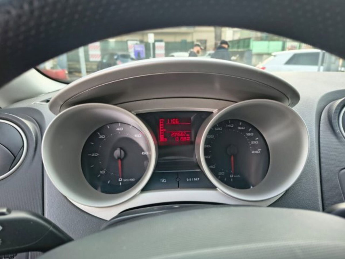 SEAT Ibiza 1.2 TDI CR 5 porte Style (8)