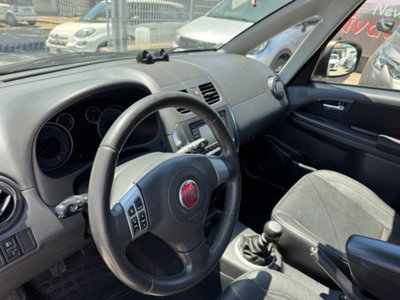 Fiat Sedici 2.0 MJT 16V DPF 4x4 Emotion (11)