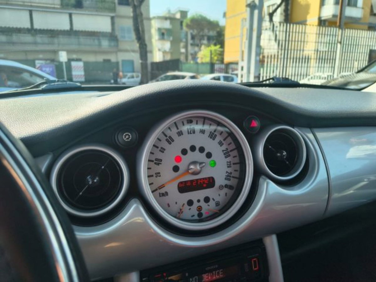 MINI Mini 1.6 16V Cooper (10)