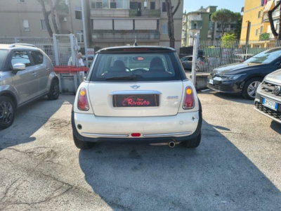 MINI Mini 1.6 16V Cooper (6)