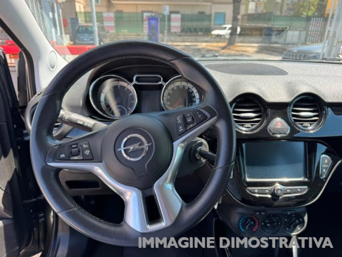Opel Adam 1.2 70 CV Unlimited (10)