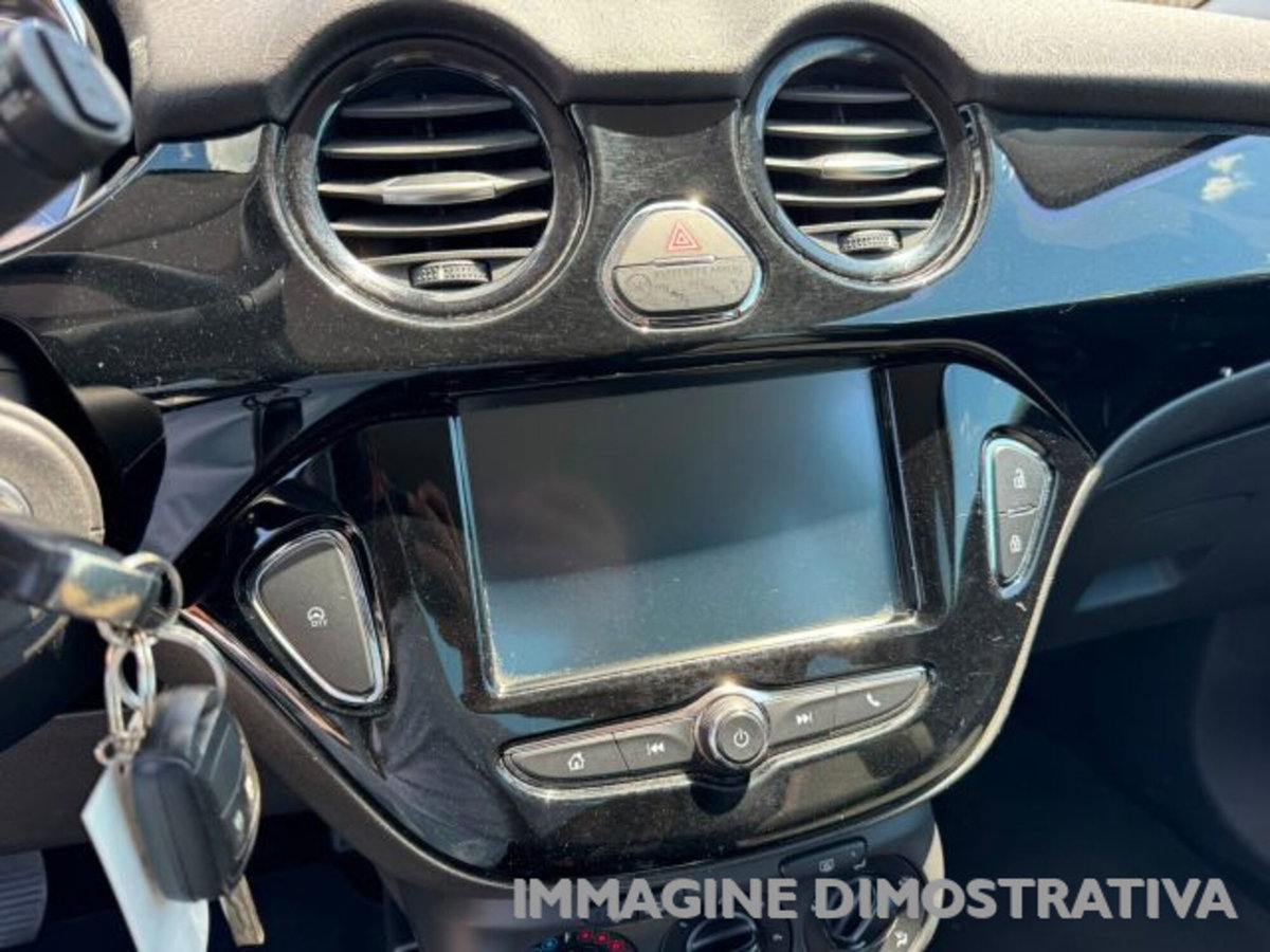 Opel Adam 1.2 70 CV Unlimited (11)