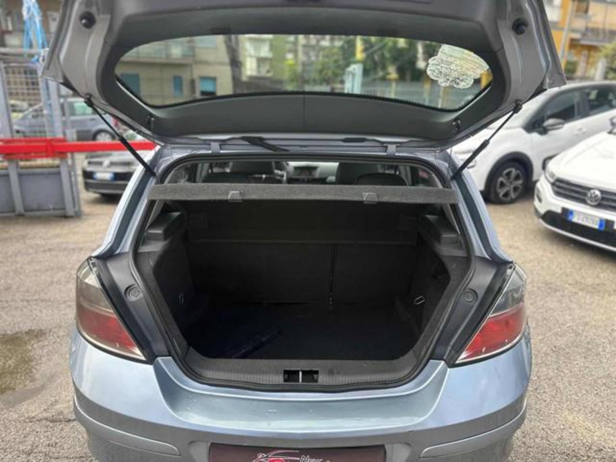 Opel Astra 1.7 CDTI 101CV 5 porte Cosmo (13)