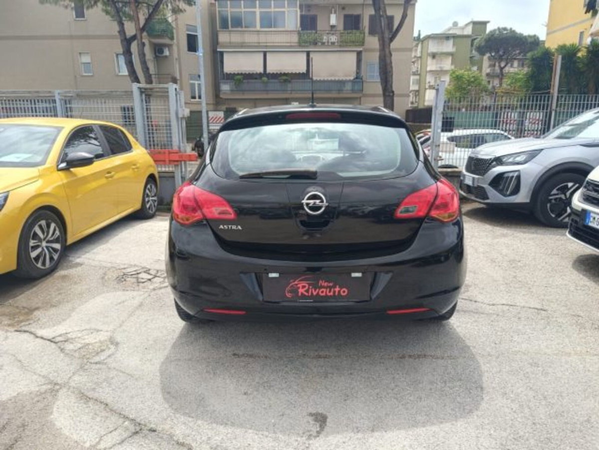 Opel Astra 1.4 100CV 5 porte Elective (8)