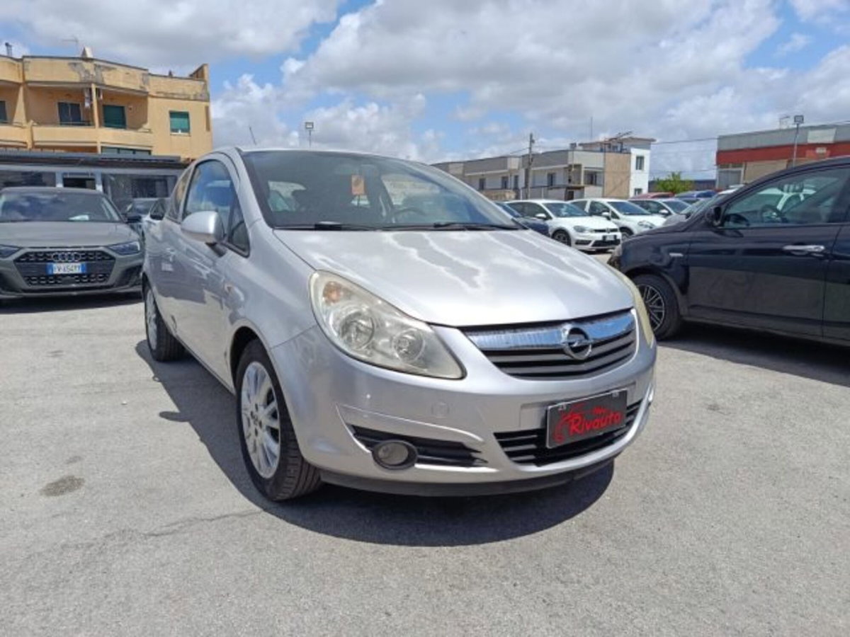 Opel Corsa 1.2 80CV 5 porte GPL-TECH Club (2)
