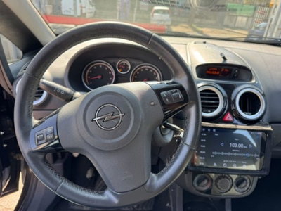 Opel Corsa 1.2 5 porte Cosmo (11)