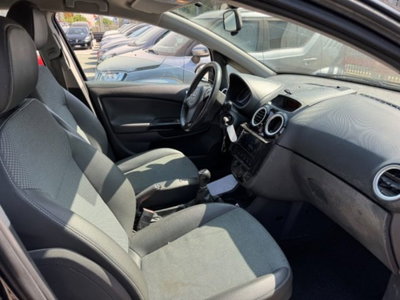 Opel Corsa 1.2 5 porte Cosmo (12)