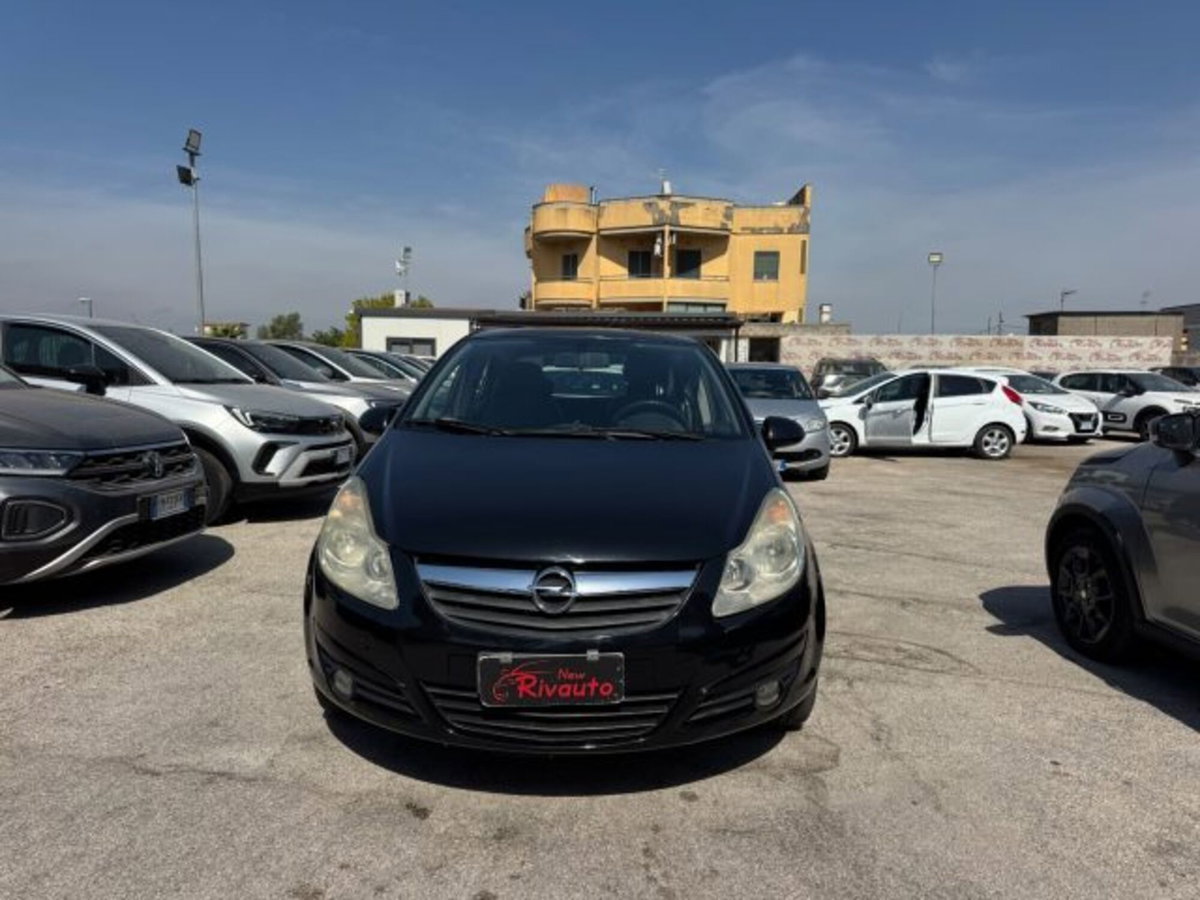 Opel Corsa 1.2 5 porte Cosmo (2)