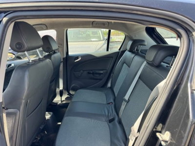 Opel Corsa 1.2 5 porte Cosmo (8)