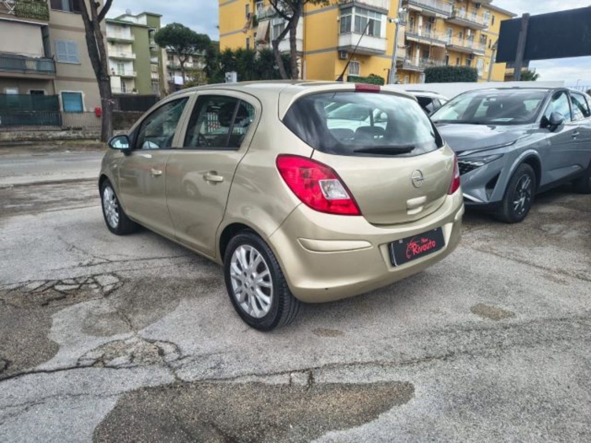 Opel Corsa 1.3 CDTI 75CV 5 porte Cosmo (4)