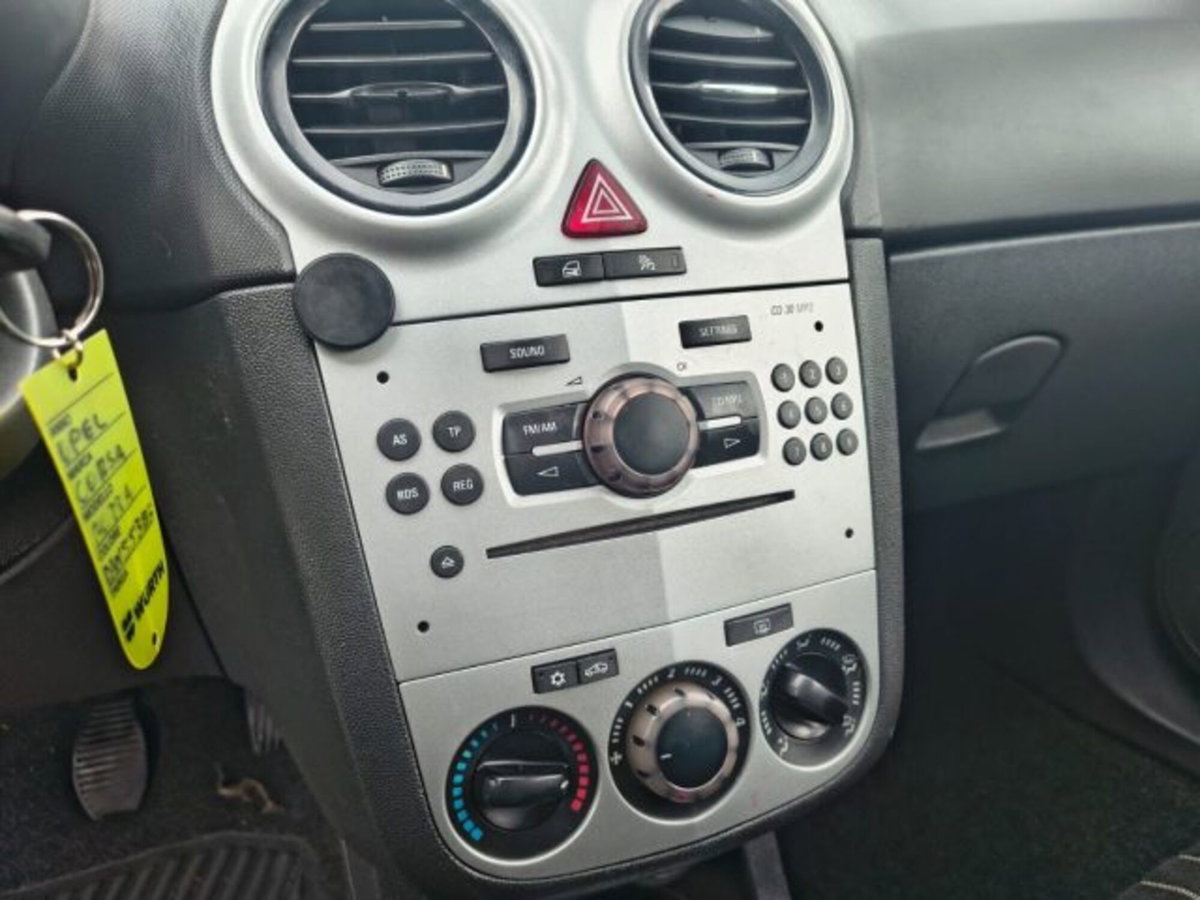 Opel Corsa 1.3 CDTI 75CV 5 porte Cosmo (8)