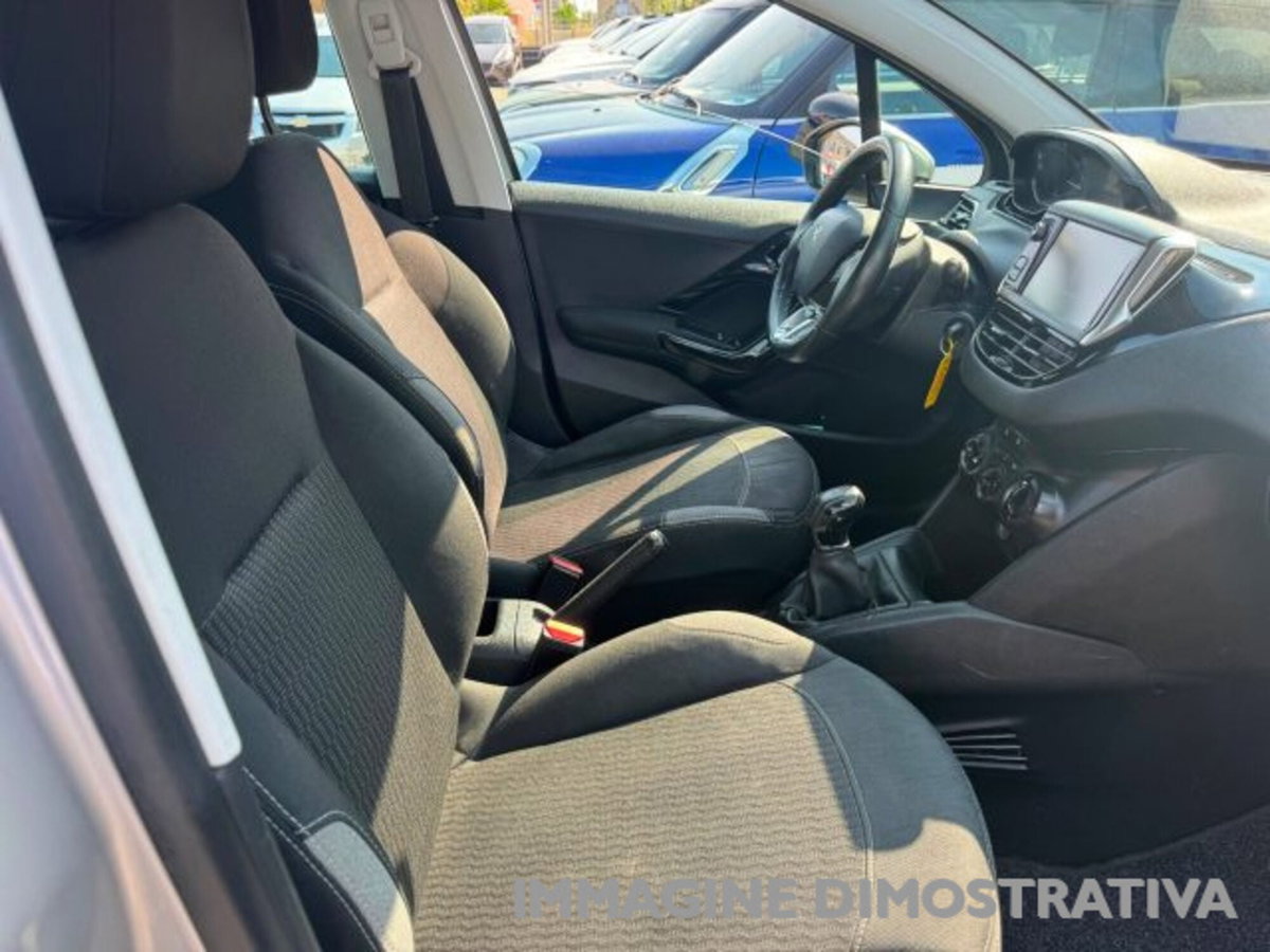 Peugeot 208 75 5 porte Allure (19)
