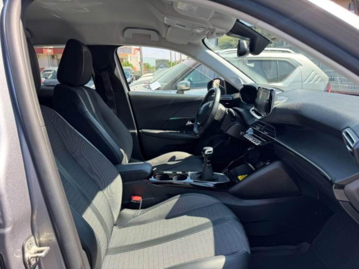 Peugeot 2008 BlueHDi 110 S&S Allure Pack (12)