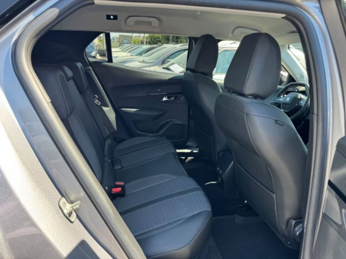 Peugeot 2008 BlueHDi 110 S&S Allure Pack (13)