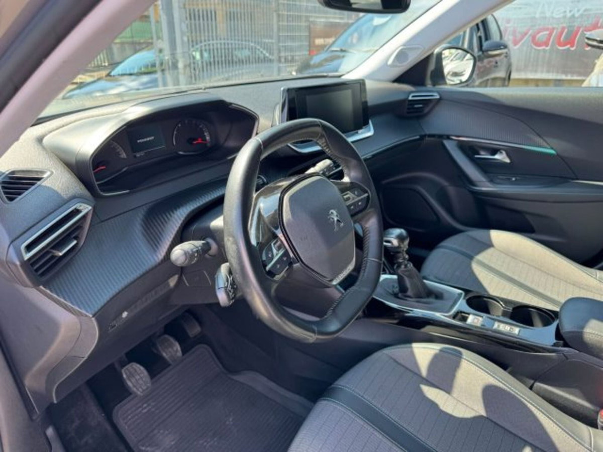 Peugeot 2008 BlueHDi 110 S&S Allure Pack (16)