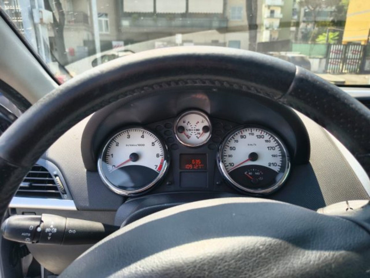 Peugeot 207 88CV 5p. XS (9)