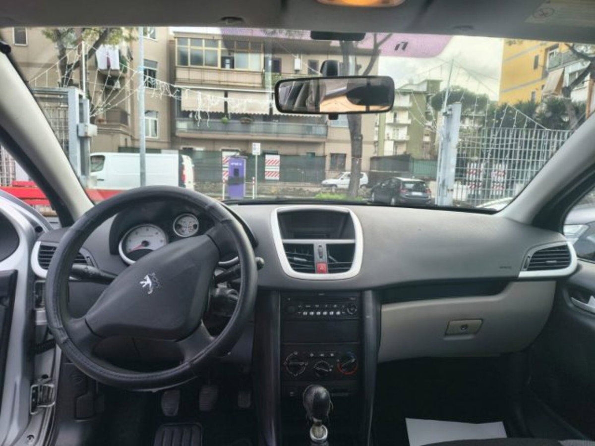 Peugeot 207 HDi 70CV 5p. Energie Sport (7)