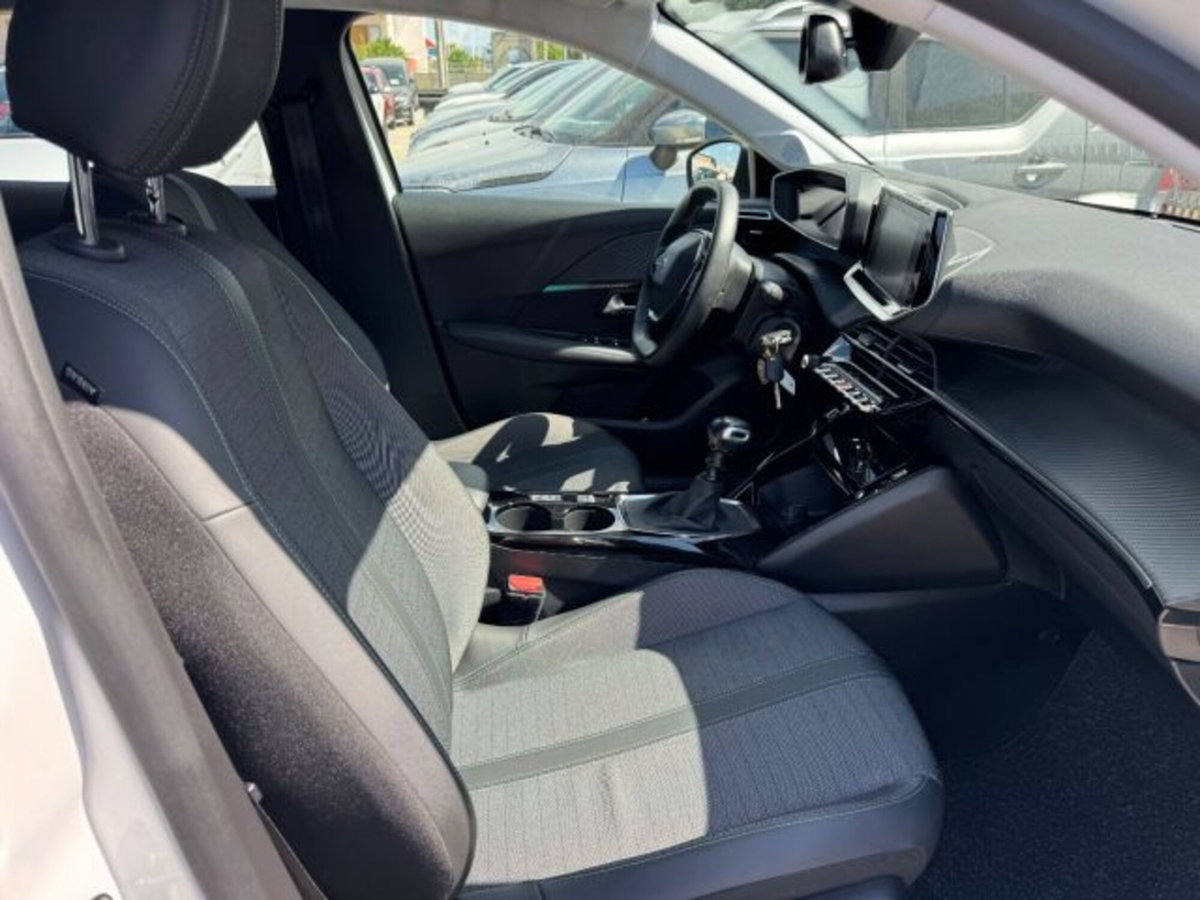 Peugeot 208 PureTech 100 Stop&Start 5 porte Allure (11)