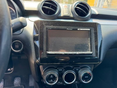 Suzuki Swift 1.2h Top 2wd (12)