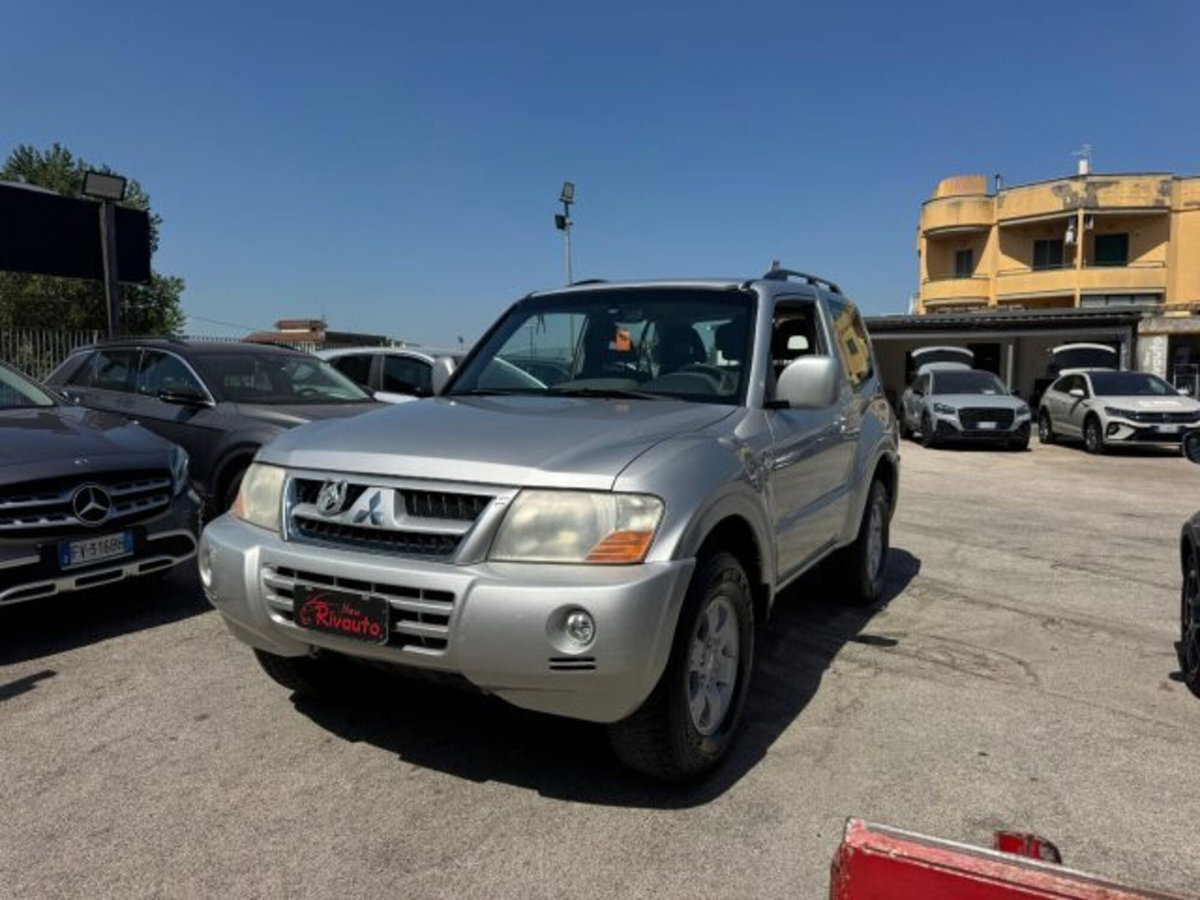 Mitsubishi Pajero 2.5 TDI 3p. GLX (4)