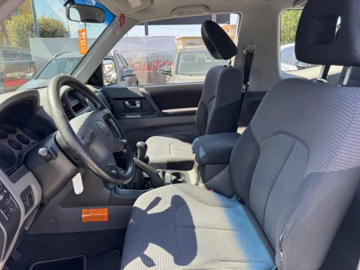 Mitsubishi Pajero 2.5 TDI 3p. GLX (9)