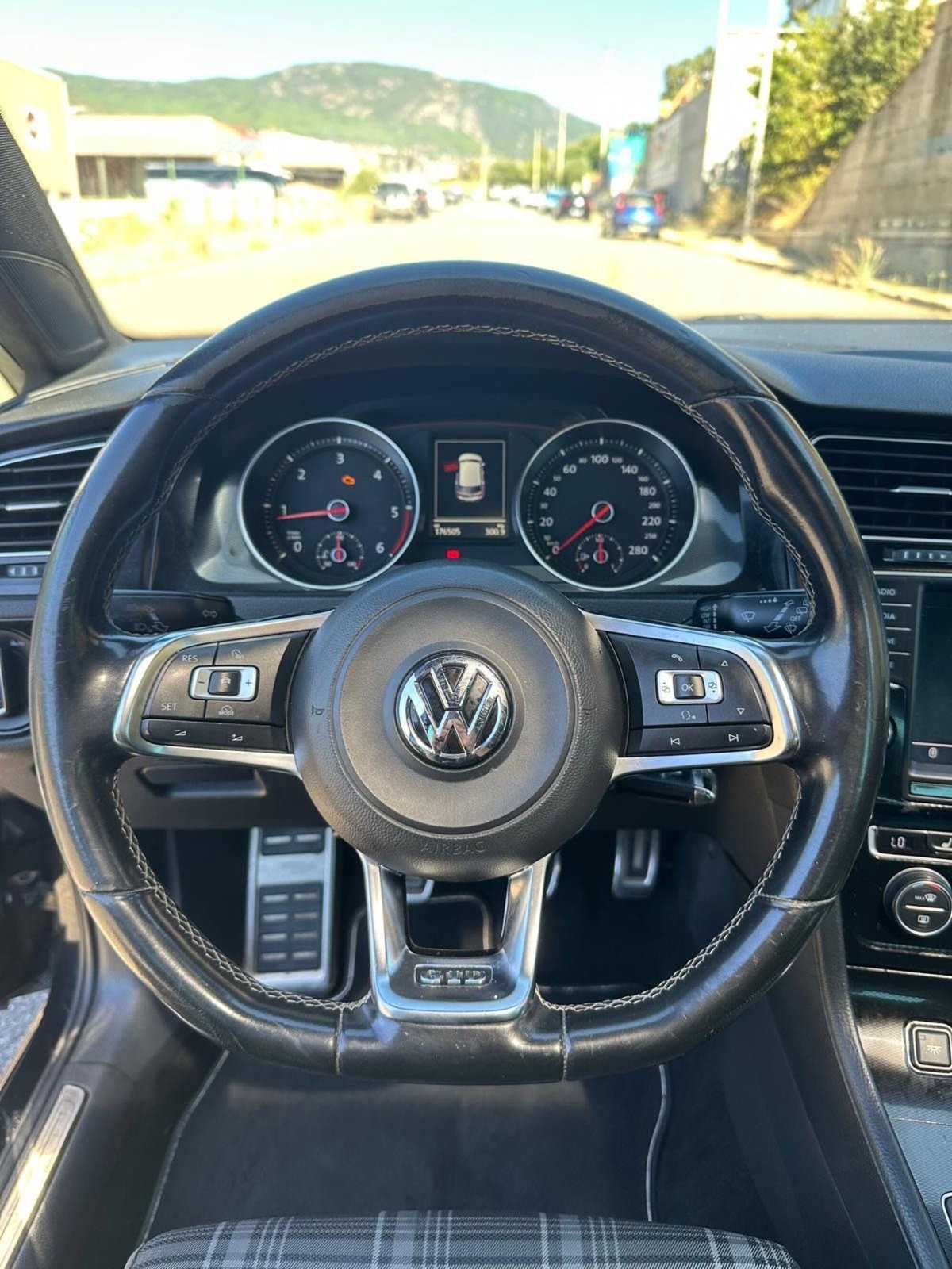 Volkswagen Golf GTD 2.0 TDI 5p. BlueMotion Technology (7)