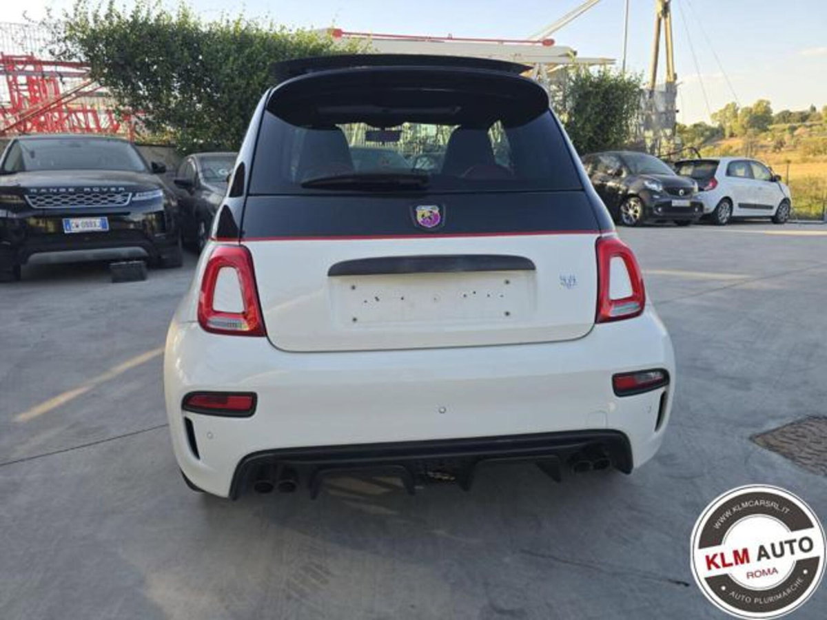 Abarth 595 595 1.4 Turbo T-Jet 180 CV Competizione (9)