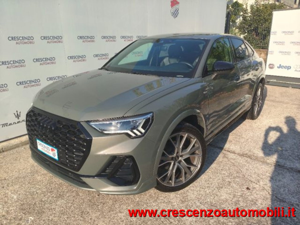 Audi Q3 Sportback 35 2.0 tdi Identity Black s-tronic