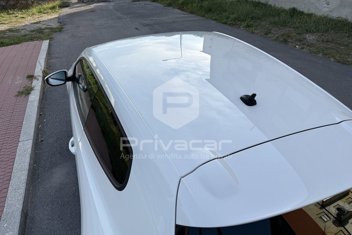 Volkswagen Scirocco 1.4 TSI 160CV (9)