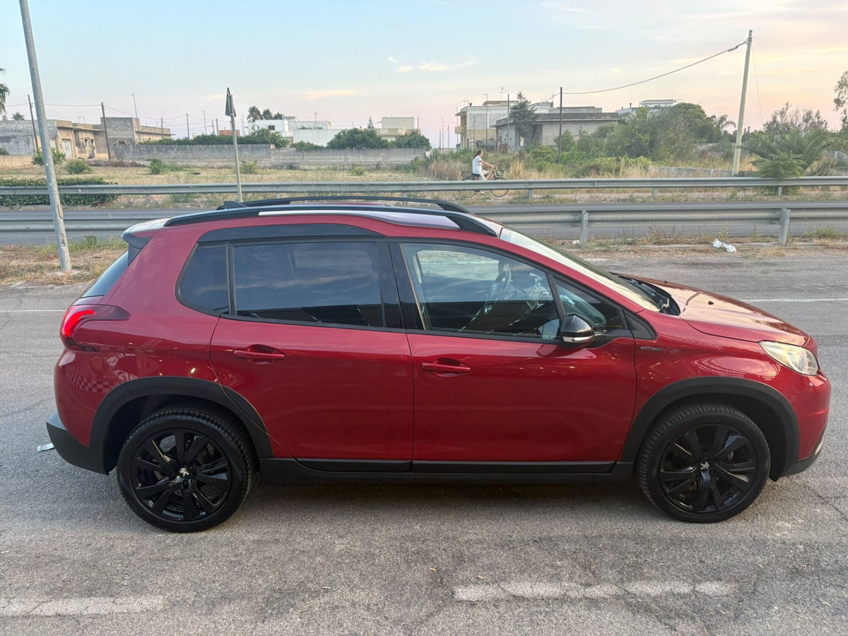Peugeot 2008 100 GT Line (4)