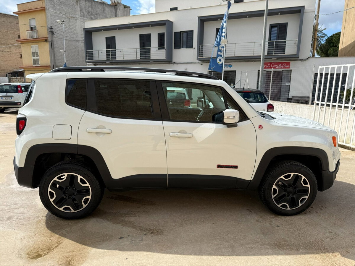 Jeep Renegade 2.0 Mjt 170CV 4WD Active Drive Low Trailhawk (3)