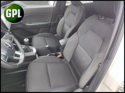 Renault Captur TCe 100 CV GPL FAP Zen (18)