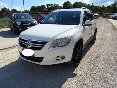 Volkswagen Tiguan 2.0 16V TDI DPF tiptronic Sport & Style (18°) usata