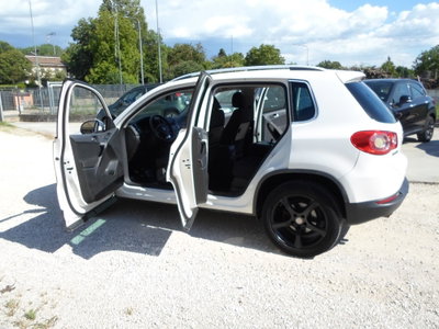 Volkswagen Tiguan 2.0 16V TDI DPF tiptronic Sport & Style (18°) (11)