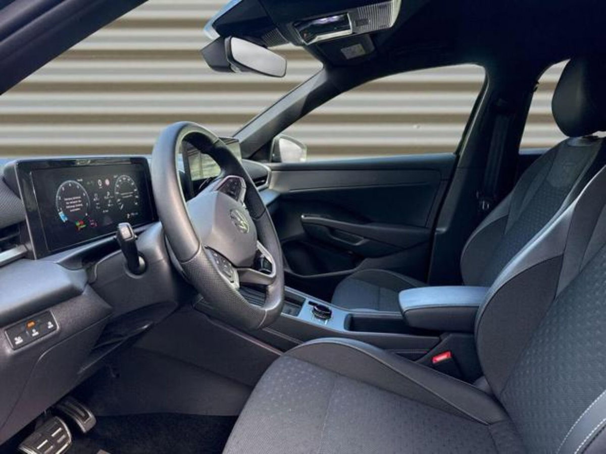 Volkswagen T-Roc 1.5 etsi R-Line 150cv dsg (11)