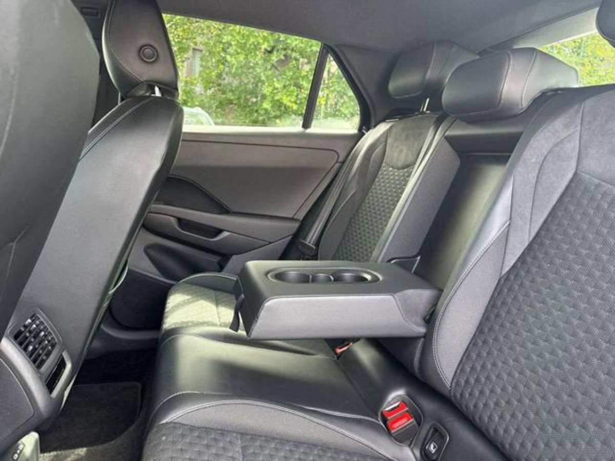 Volkswagen T-Roc 1.5 etsi R-Line 150cv dsg (19)