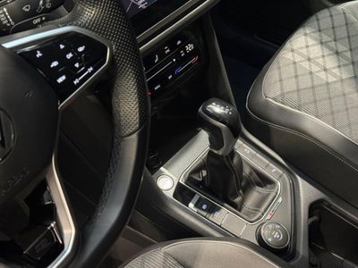 Volkswagen Tiguan 2.0 TDI 150 CV SCR DSG 4MOTION R-Line (10)
