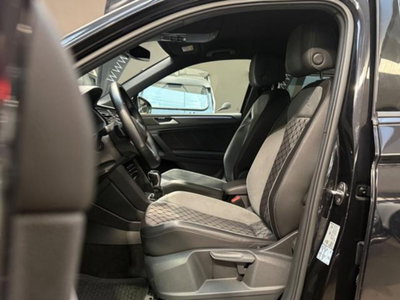 Volkswagen Tiguan 2.0 TDI 150 CV SCR DSG 4MOTION R-Line (8)