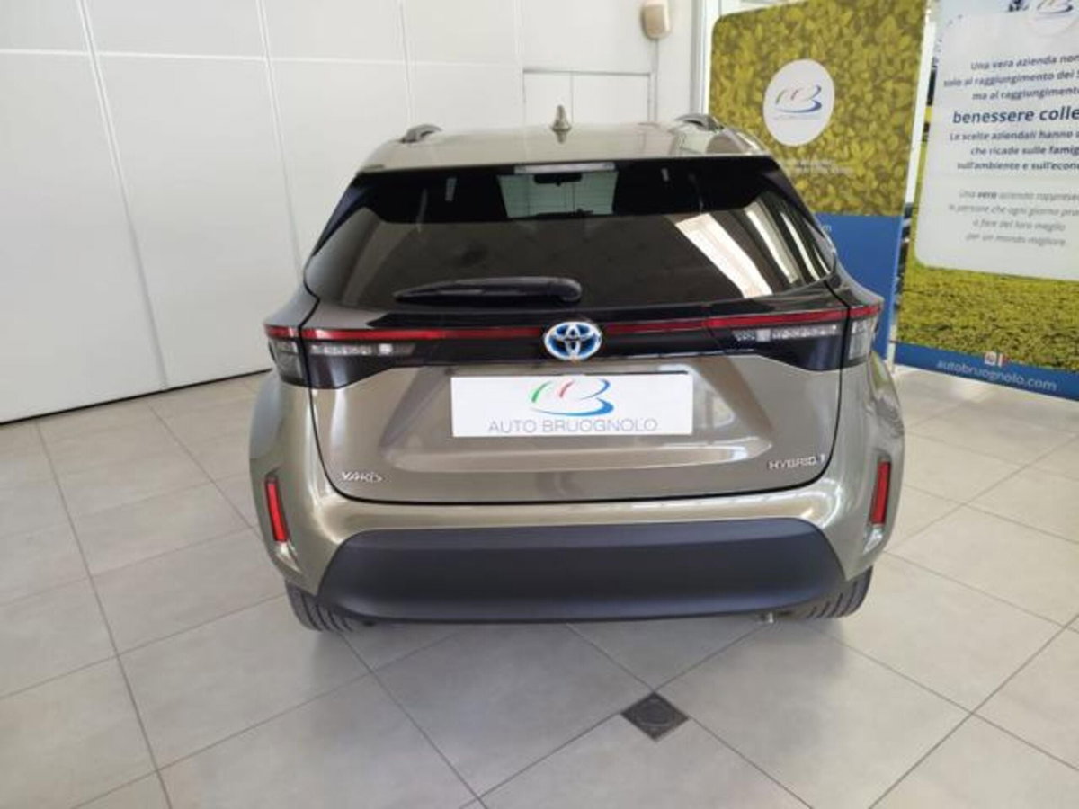 Toyota Yaris Cross 1.5 Hybrid 5p. E-CVT AWD-i Trend (6)