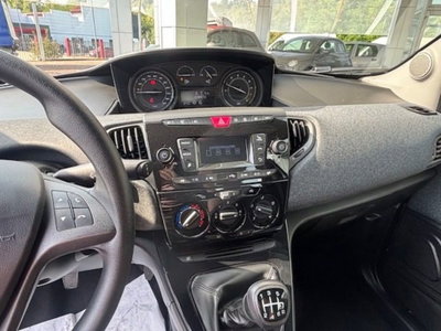 Lancia Ypsilon 1.0 FireFly 5 porte S&S Hybrid Silver Plus (12)