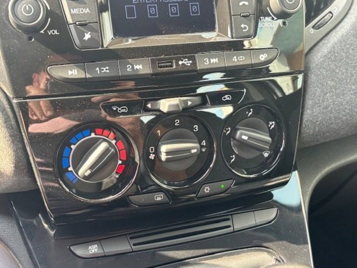 Lancia Ypsilon 1.0 FireFly 5 porte S&S Hybrid Silver Plus (14)