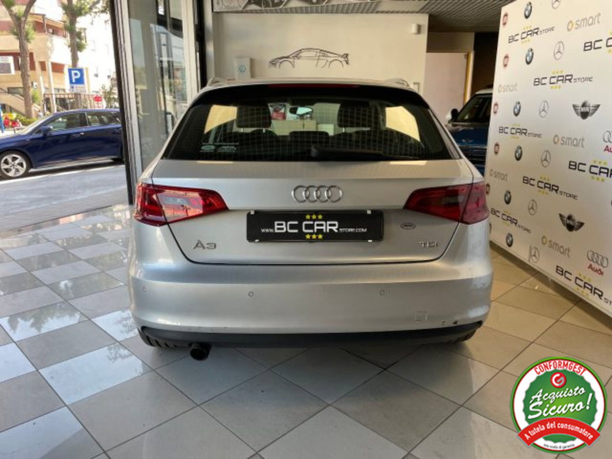 Audi A3 Sportback 1.6 TDI Admired (5)