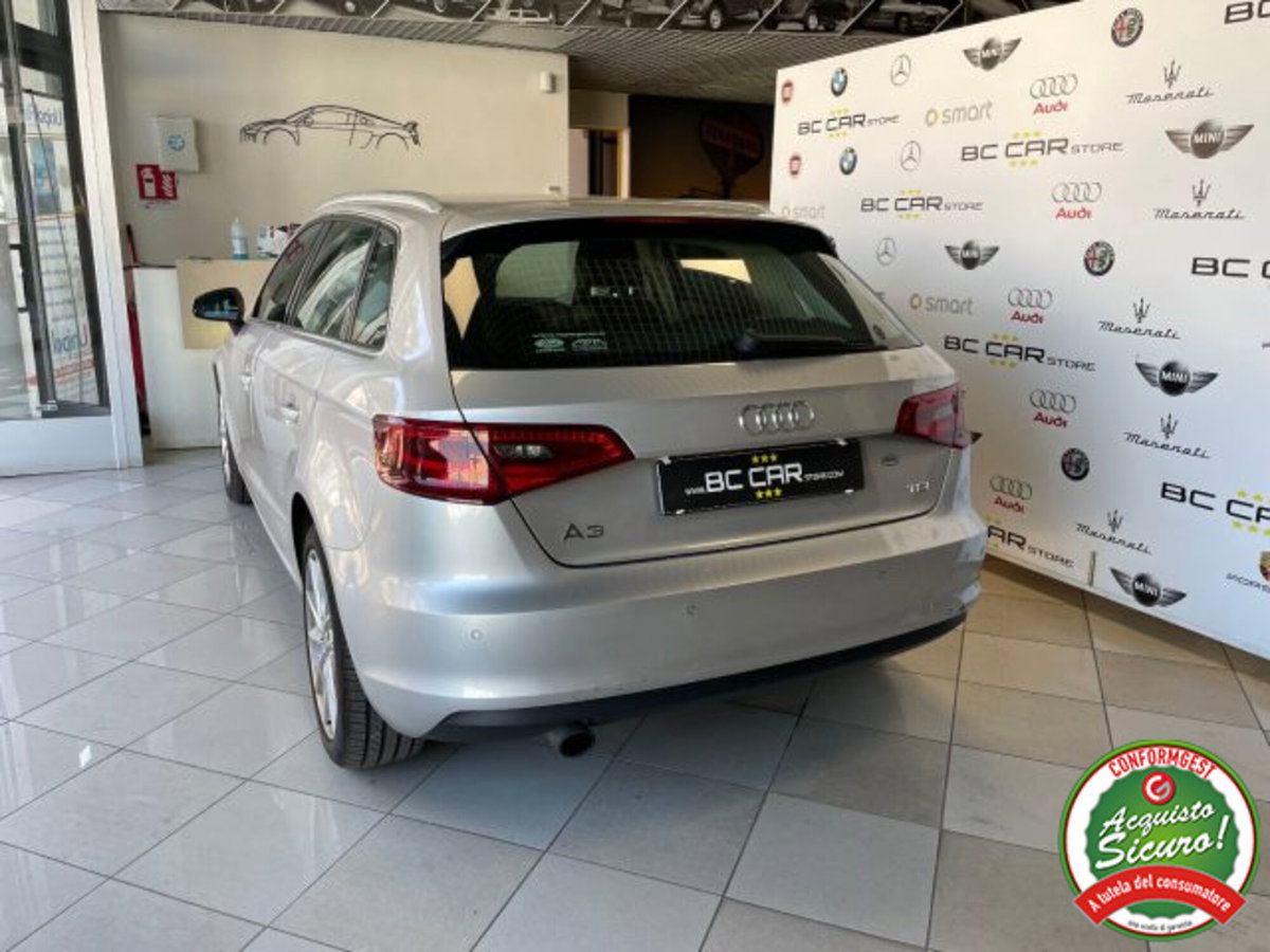 Audi A3 Sportback 1.6 TDI Admired (6)