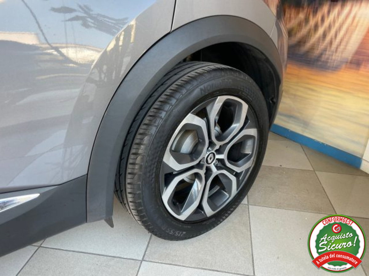 Renault Captur 1.3 mild hybrid Techno 160cv edc (17)