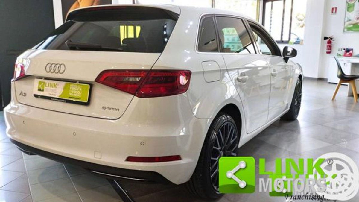 Audi A3 Sportback 1.4 TFSI g-tron Ambiente (4)