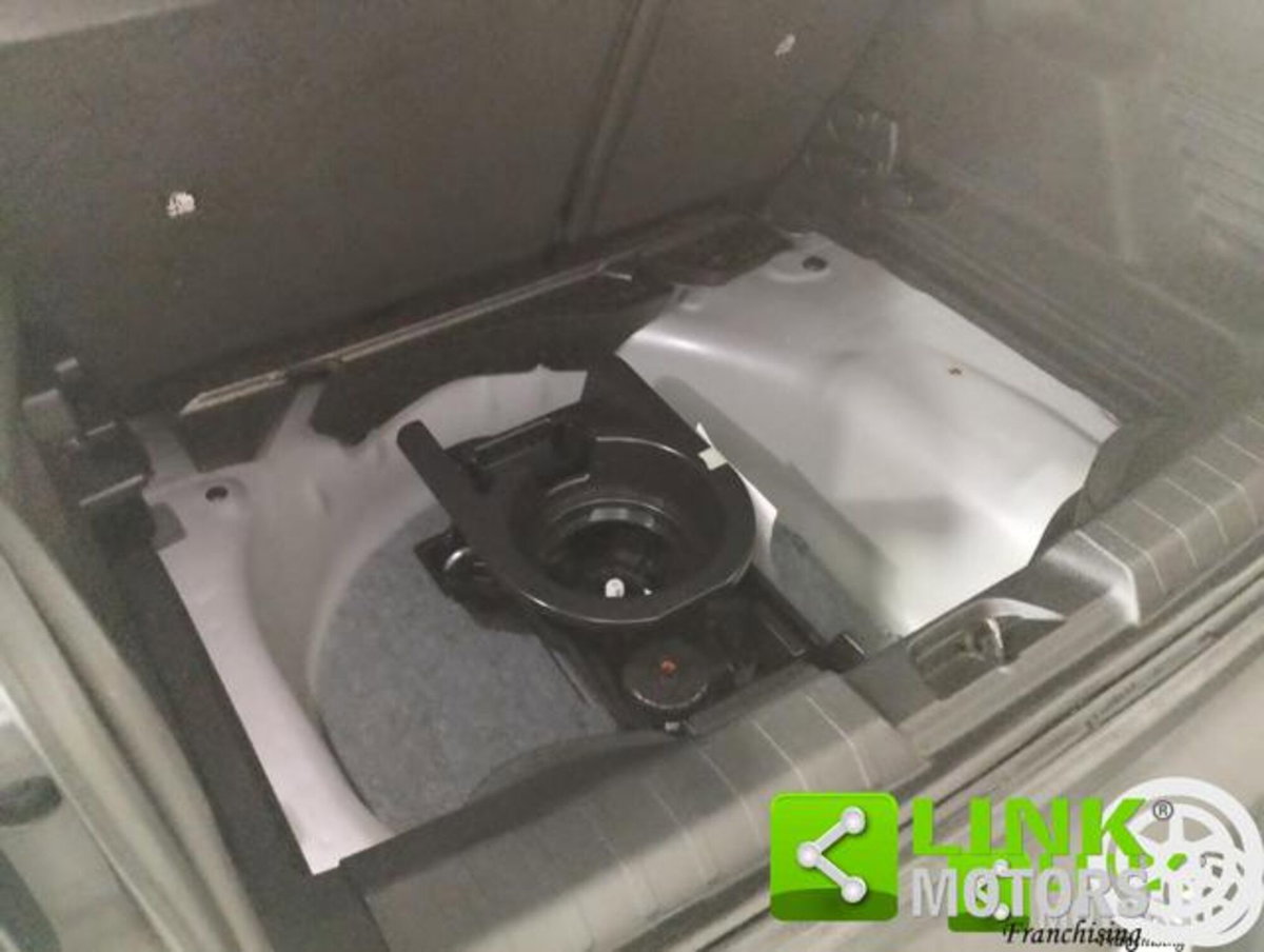 Jeep Avenger 1.2 turbo Summit fwd 100cv (11)
