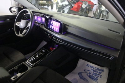 Volkswagen Golf 1.5 eTSI 130 CV EVO ACT DSG Style (10)