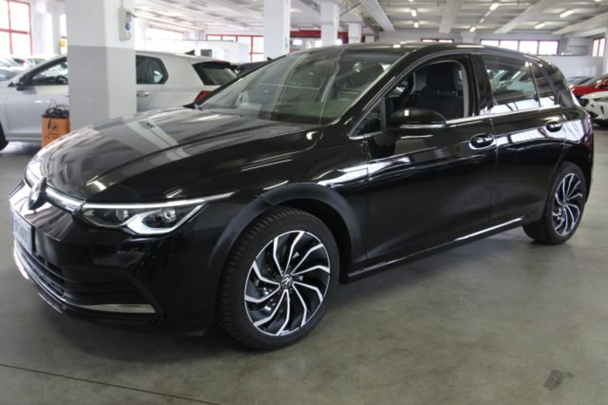 Volkswagen Golf 1.5 eTSI 130 CV EVO ACT DSG Style (2)